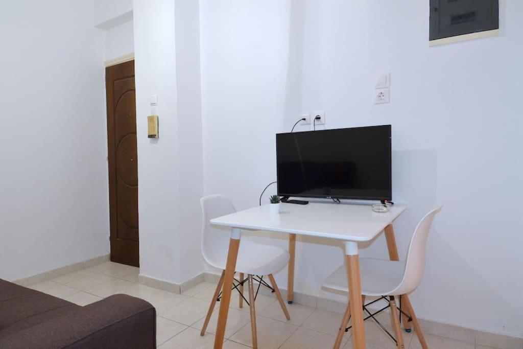 Minimal Apartment At The Foot Of The Odeon Of ... Athén Kültér fotó